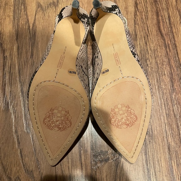 Vince Camino Leopard Sling Back Heel/Pump - Picture 3 of 4